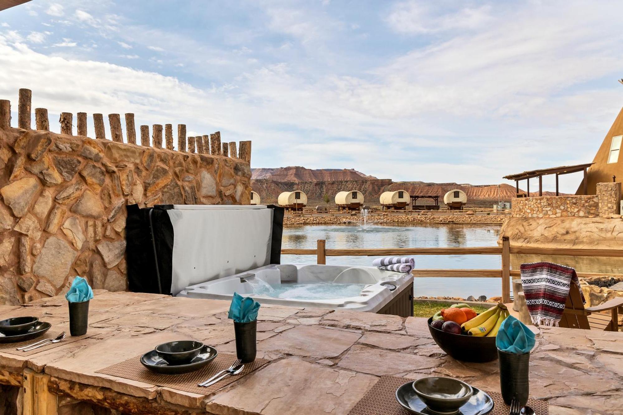 Zion White Bison Glamping & Rv Resort Virgin Luaran gambar